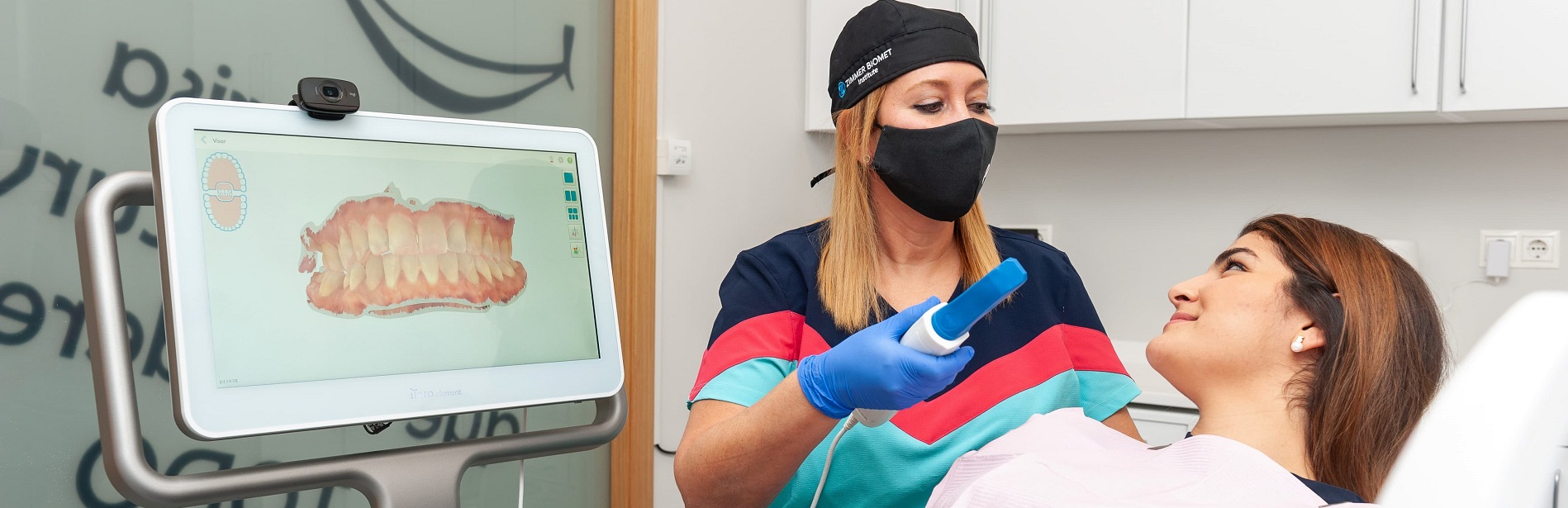 Última tecnología digital en Clínica dental Parracía